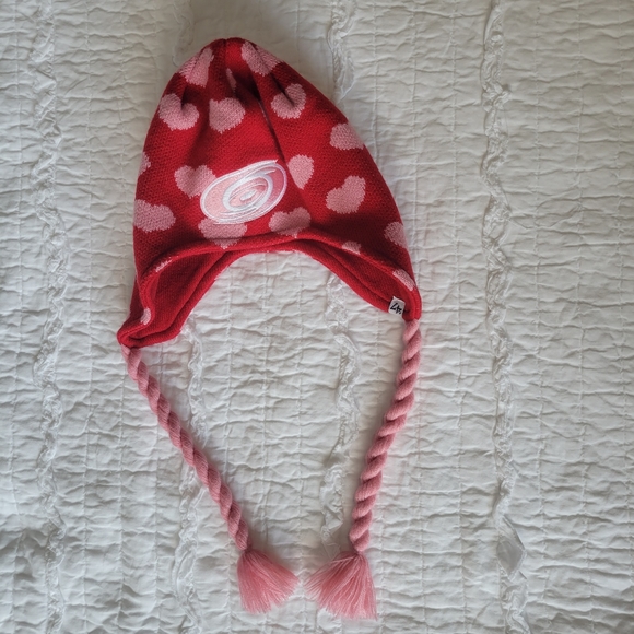 '47 Official NHL Carolina Hurricanes Knit Hat Kids Red With Pink Hearts & Braids - Picture 2 of 14